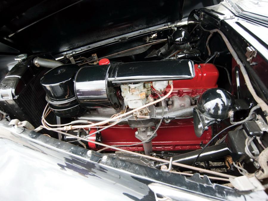  Buick Limited 6-Passenger Touring Sedan 1941 года  (фото 5 из 6)